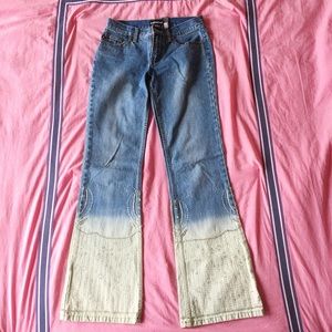These absolutely stunning bell bottom jeans jewel